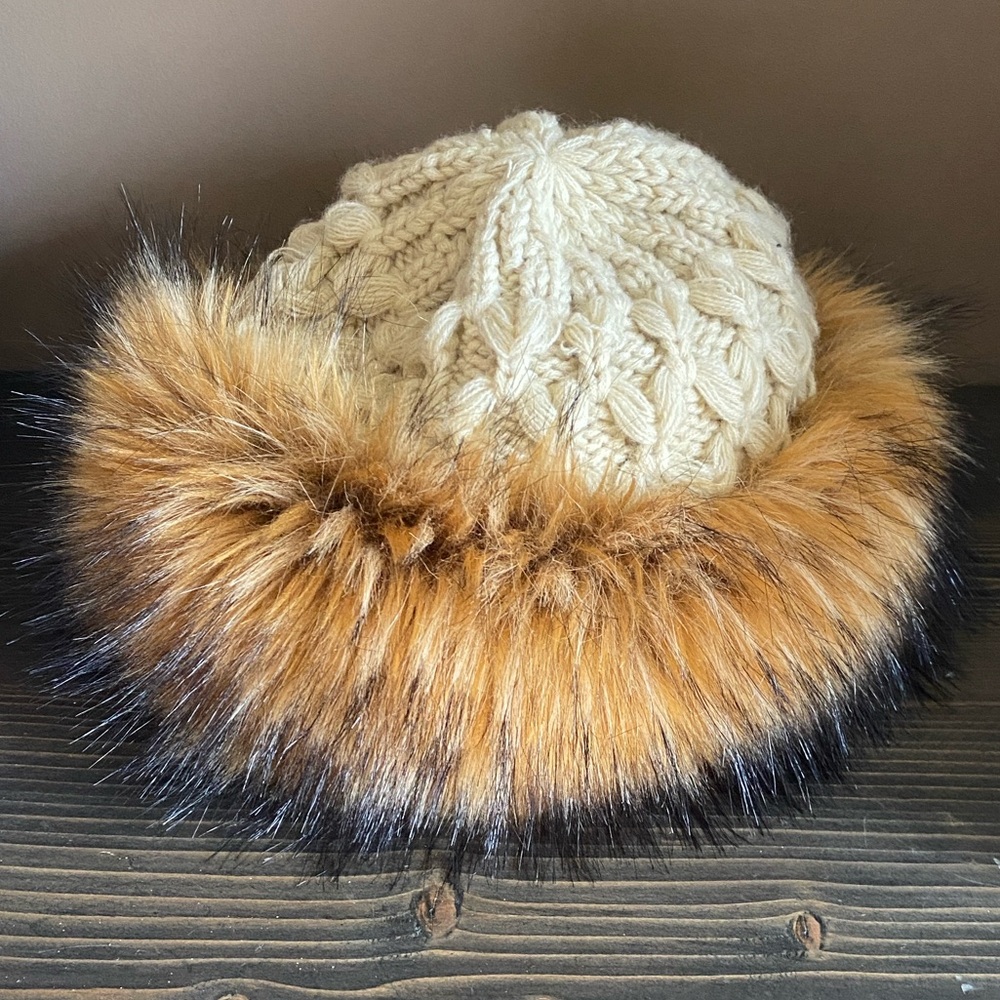 Cream Knit Winter Hat with Faux Fur